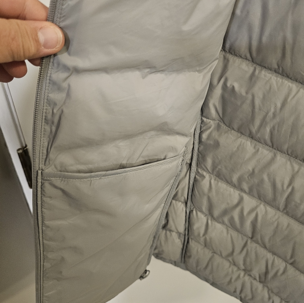 Eddie Bauer vest - Picture 4 of 7